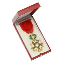 Ecrin en simili cuir pour médaille de Chevalier et Officier - Rouge